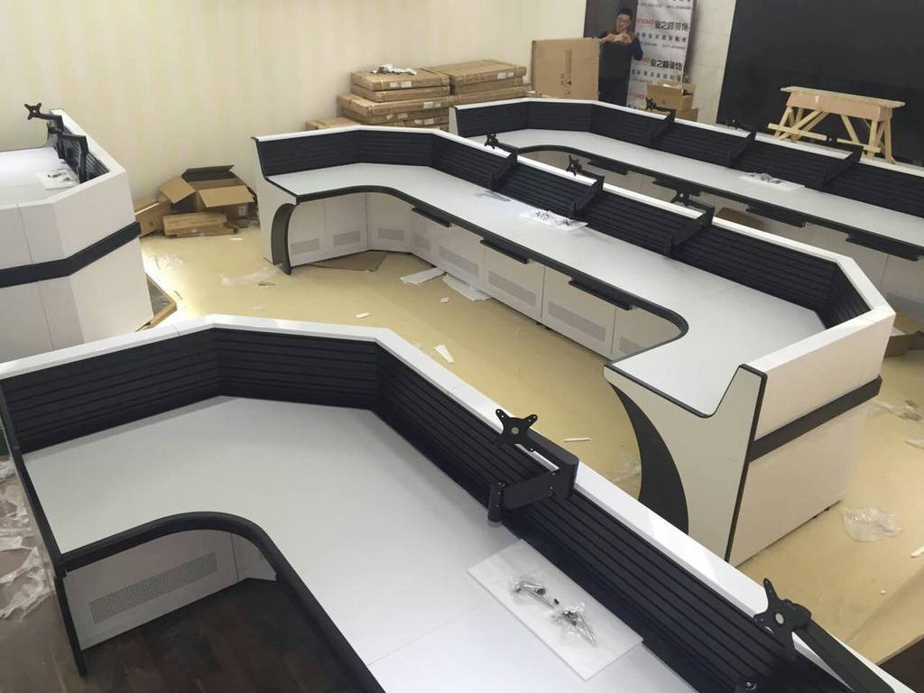 操作臺(tái)在外觀上分為幾種類(lèi)型？