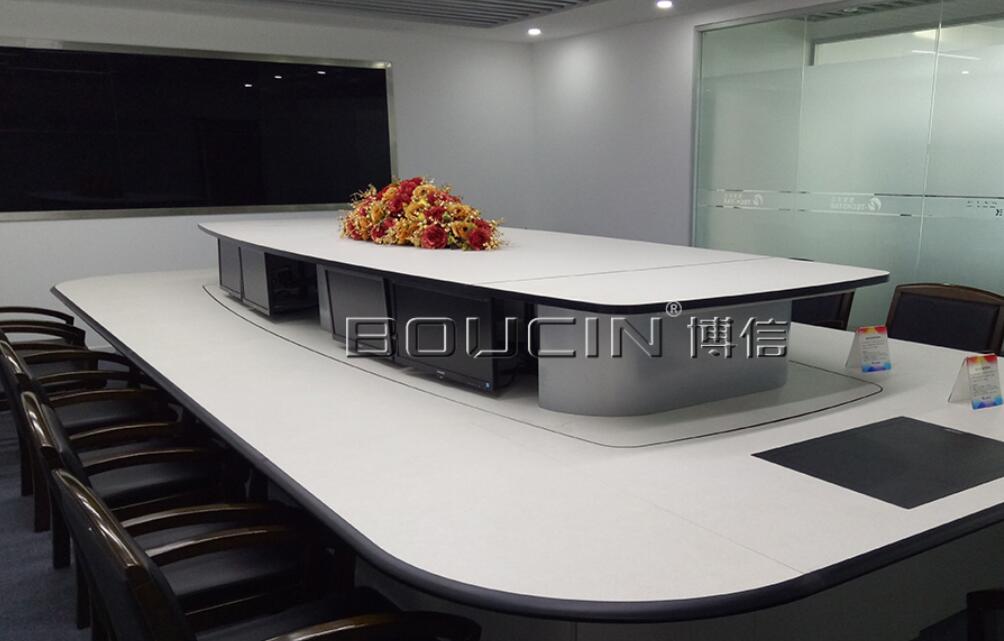 用戶如何保證操作臺的用電安全？